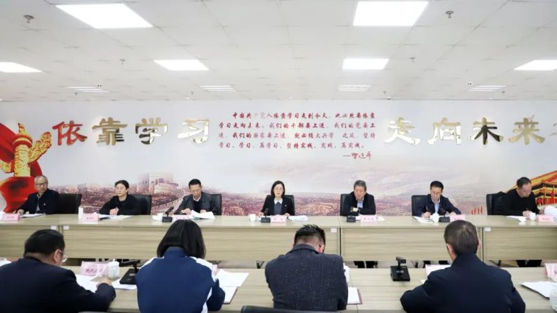 省星空娱乐集团党委理论学习中心组（扩大）深入贯彻中央八项规定精神学习教育读书班结业