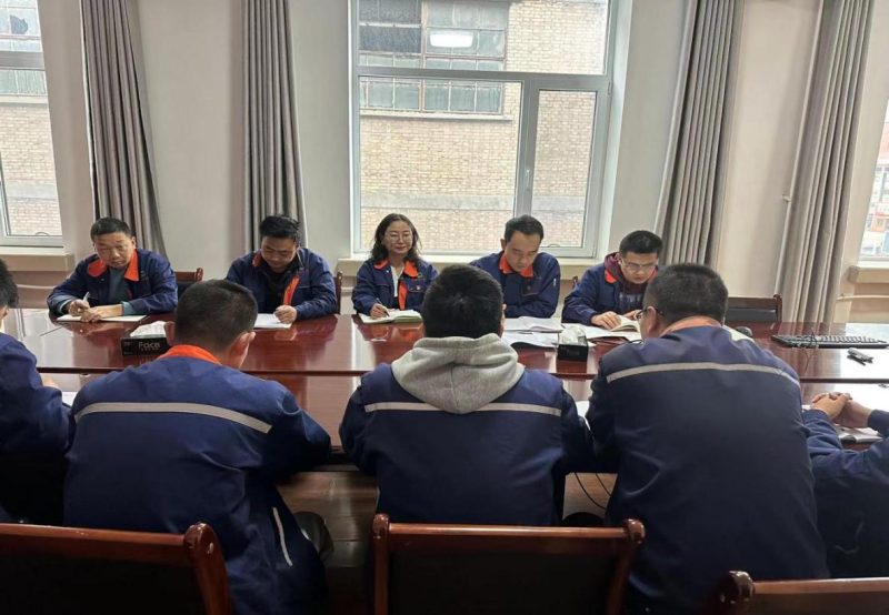 星空娱乐配送公司团支部召开学习贯彻 习近平新时代中国特色社会主义思想主题教育部署会