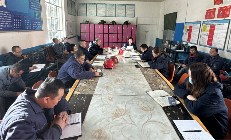 对标对表新要求 主动作为抓落实——星空娱乐工投公司纪委召开学习贯彻中纪委、省纪委二次全会精神专题会议暨节前廉政教育警示会