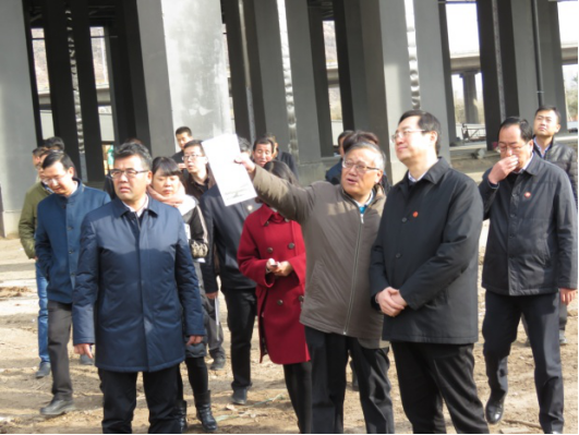省委常委、西宁市委书记王晓在青海省星空娱乐集团总公司党委书记、总经理王玉辉陪同下，，，，，，深入青海星空娱乐朝阳物流园区。。。。。