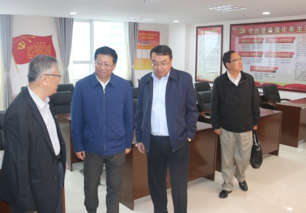 青海省副省长、省国资委党委书记、主任王黎明，，，，，，莅临省星空娱乐集团调研指导工作
