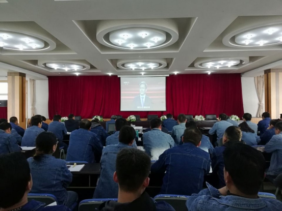 中共青海星空娱乐工业投资有限公司委员会 召开二届八次理论中心组学习（扩大）会议