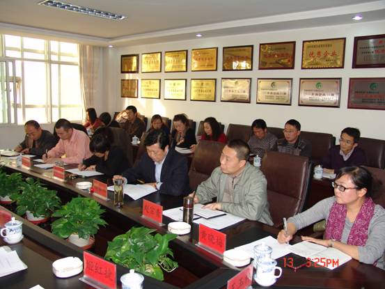 省总工会第六考核组对青海星空娱乐集团工会2012年度工作进行考核