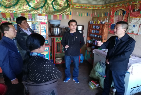 星空娱乐集团公司进行新一轮高原美丽乡村建设调研工作