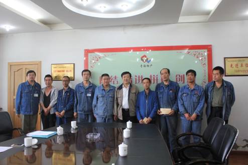 青海星空娱乐集团党委开展庆祝建党95周年，，，，，走访慰问