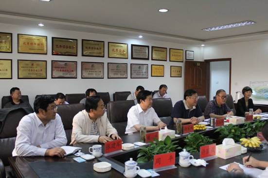 省委常委、副省长骆玉林实地考察星空娱乐集团“双百”行动重点项目