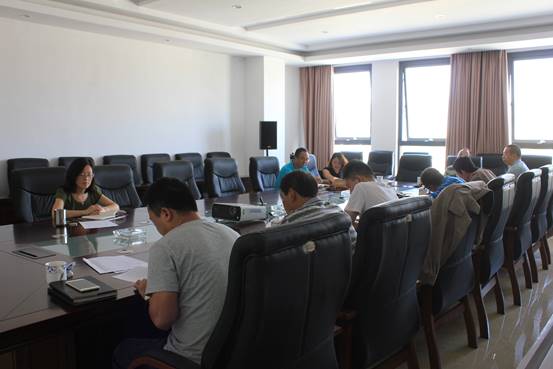 向先进楷模尹磊同志学习，，，，，，，，贯彻落实《中国共产党问责条例》